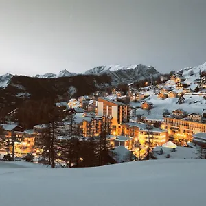 Vacanceole - Les Gorges Rouges Aparthotel